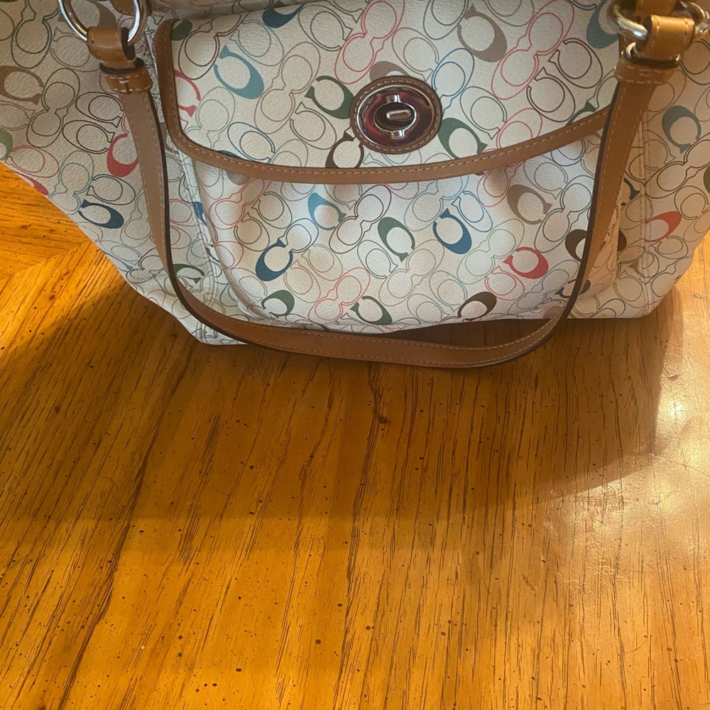 Cream colored bag with multicolored circles. - Picture 4 of 7